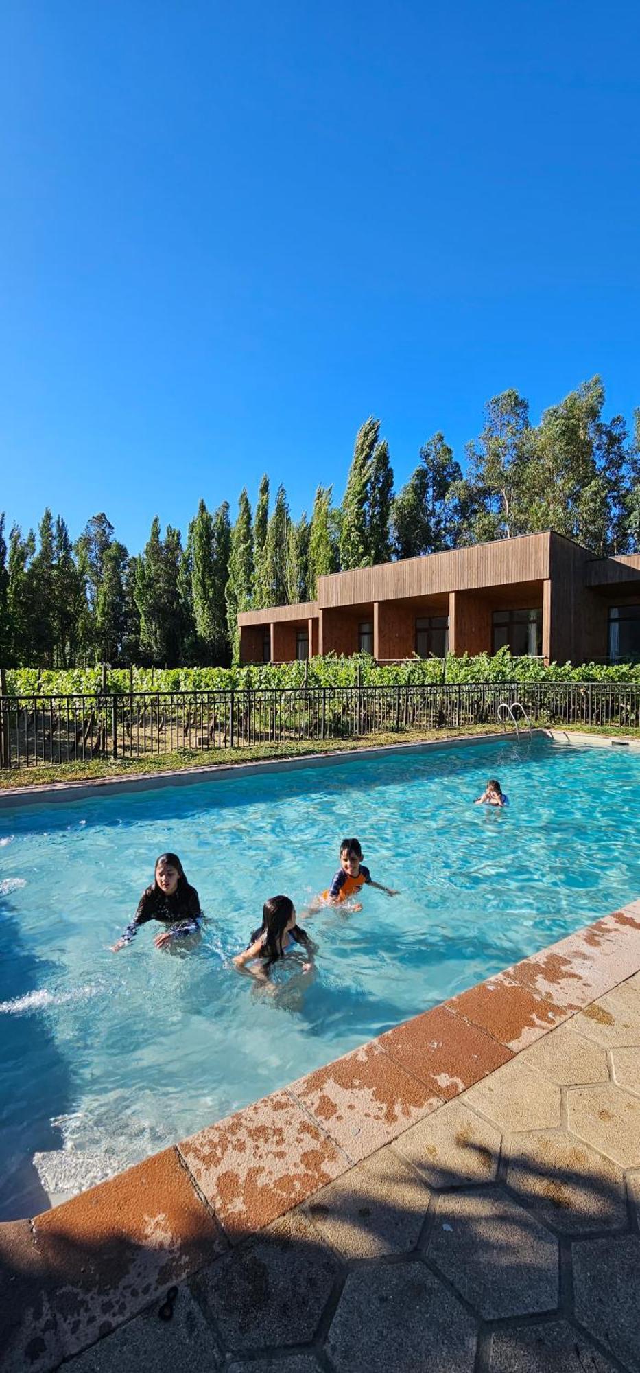 Hotel Parronales سانتا كروز المظهر الخارجي الصورة